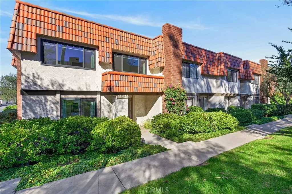 Property Photo: 27935 Ridgebrook Court CA 90275