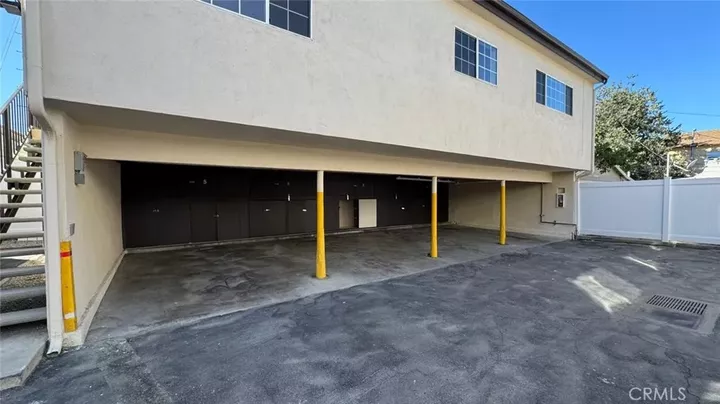 Property Photo:  712 W Doran Street 5  CA 91203 