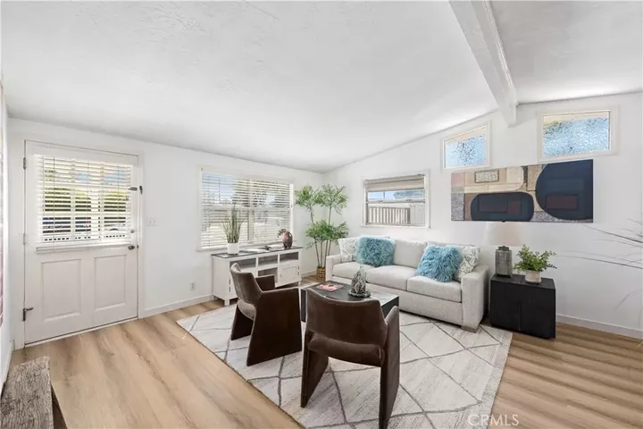 Property Photo:  610 W Bay Street  CA 92627 