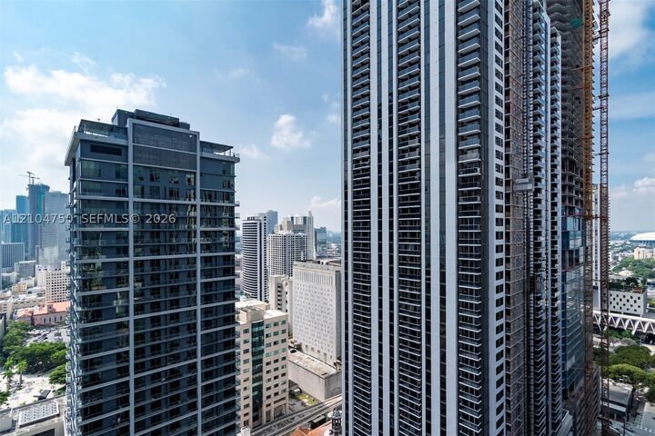 Property Photo:  159 NE 6th St 2905  FL 33132 