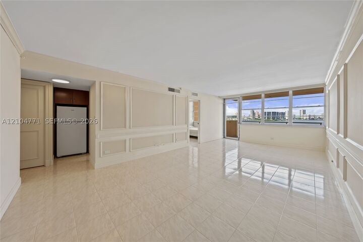 Property Photo:  250 174th St 615  FL 33160 