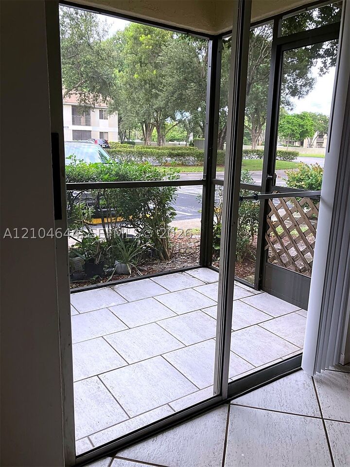 Property Photo: 105 Gardens Dr 101 FL 33069