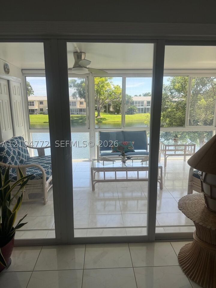 Property Photo:  1421 NW 19th Ter 202  FL 33445 