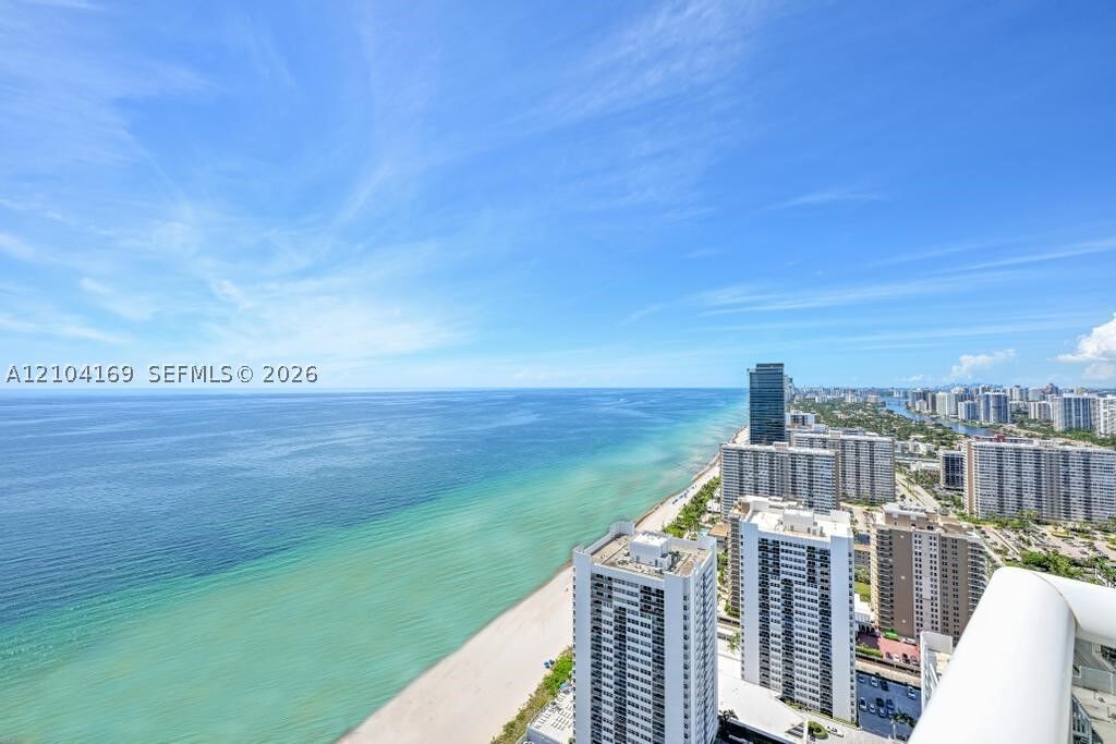Property Photo:  1850 S Ocean Dr Lp4204  FL 33009 