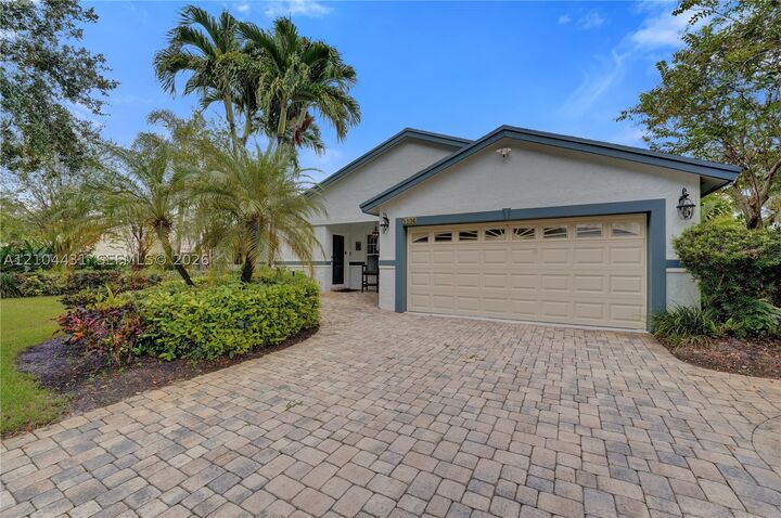 Property Photo: 5306 SW 116th Ter FL 33330