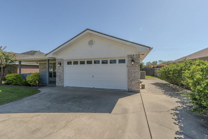 Property Photo:  2703 Saba Ln  TX 77651 