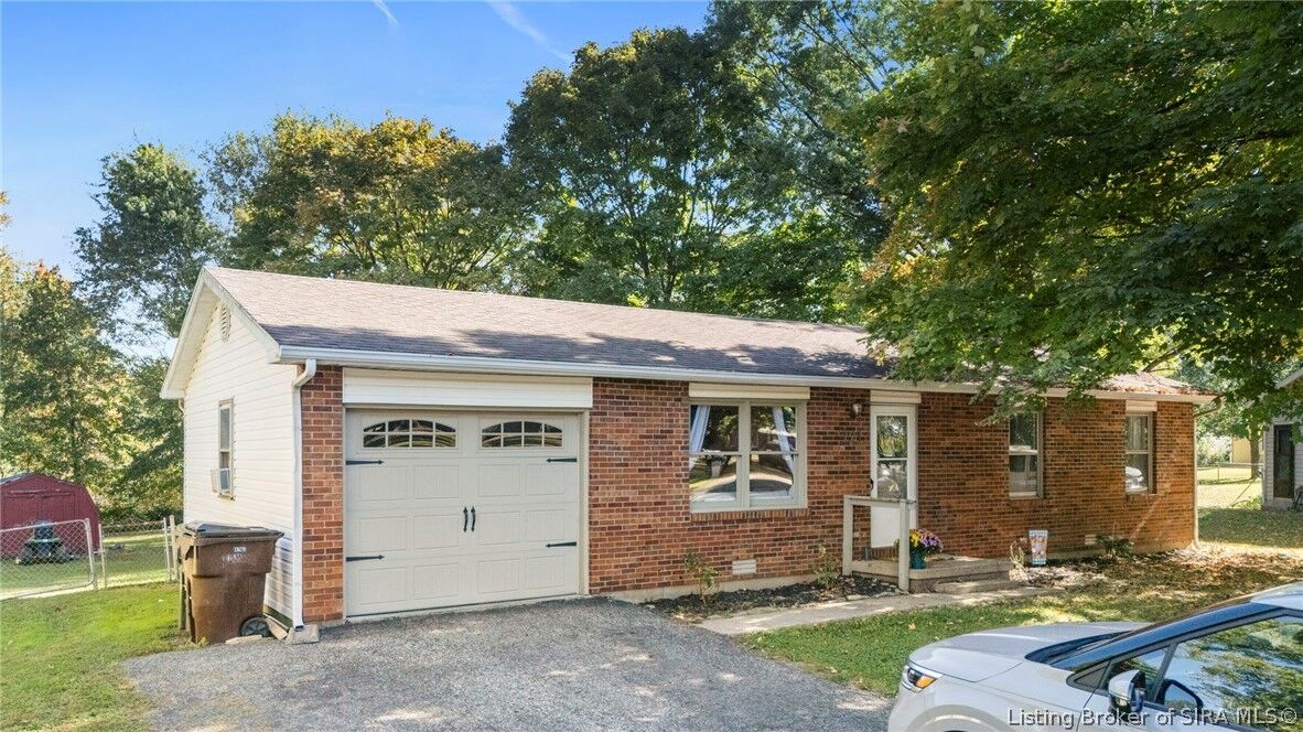 Property Photo:  121 Sharon Court  IN 47243 