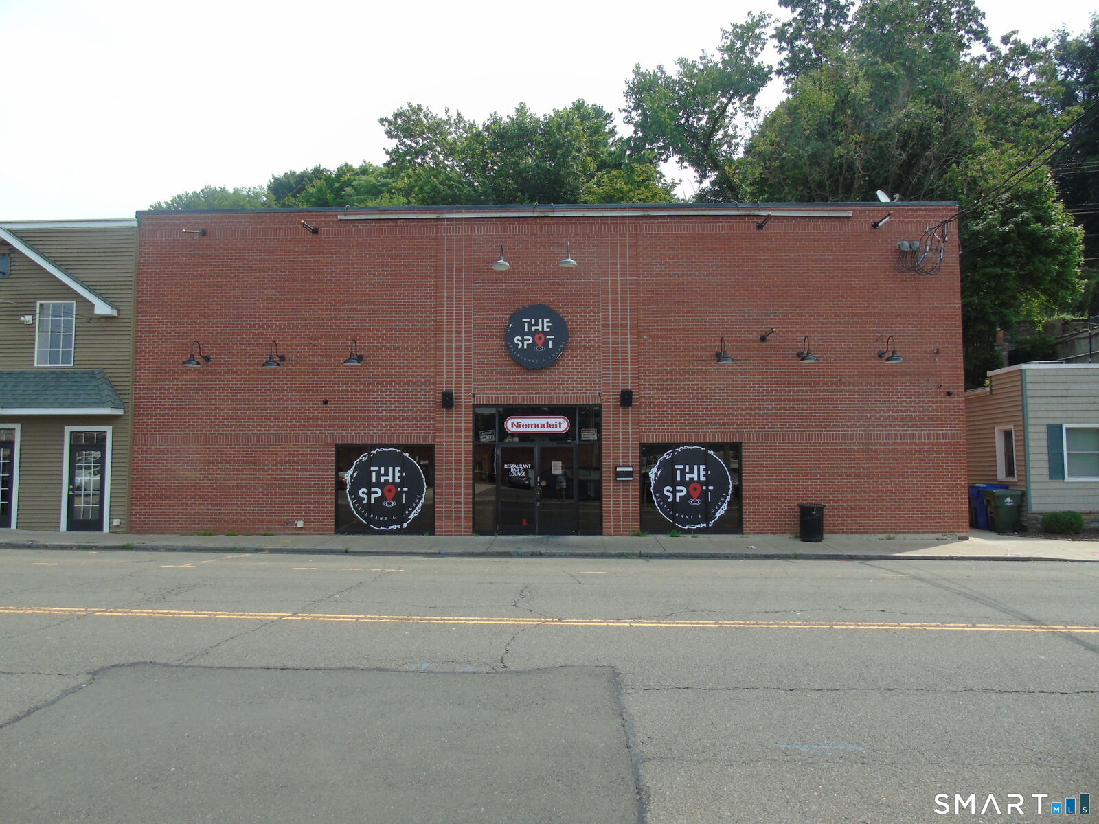 Property Photo:  370 East Main Street  CT 06401 