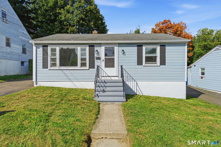 Property Photo:  23 Hillview Avenue  CT 06704 
