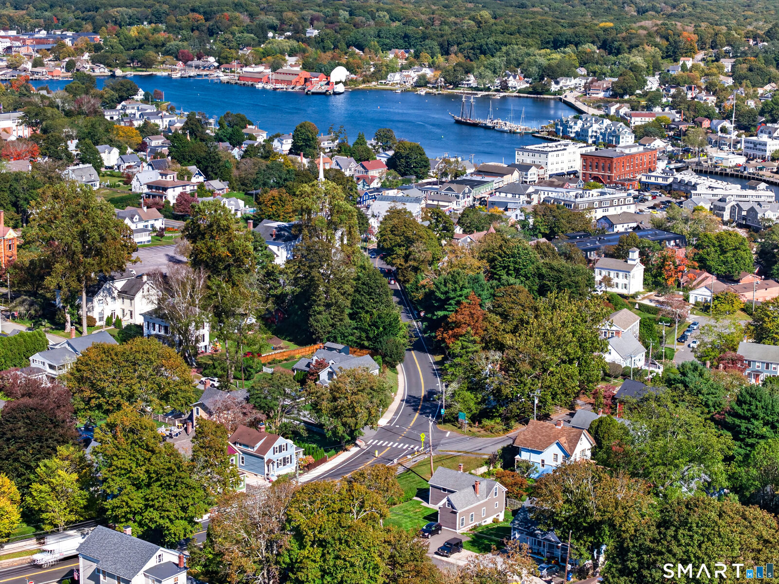 Property Photo:  18 New London Road  CT 06355 