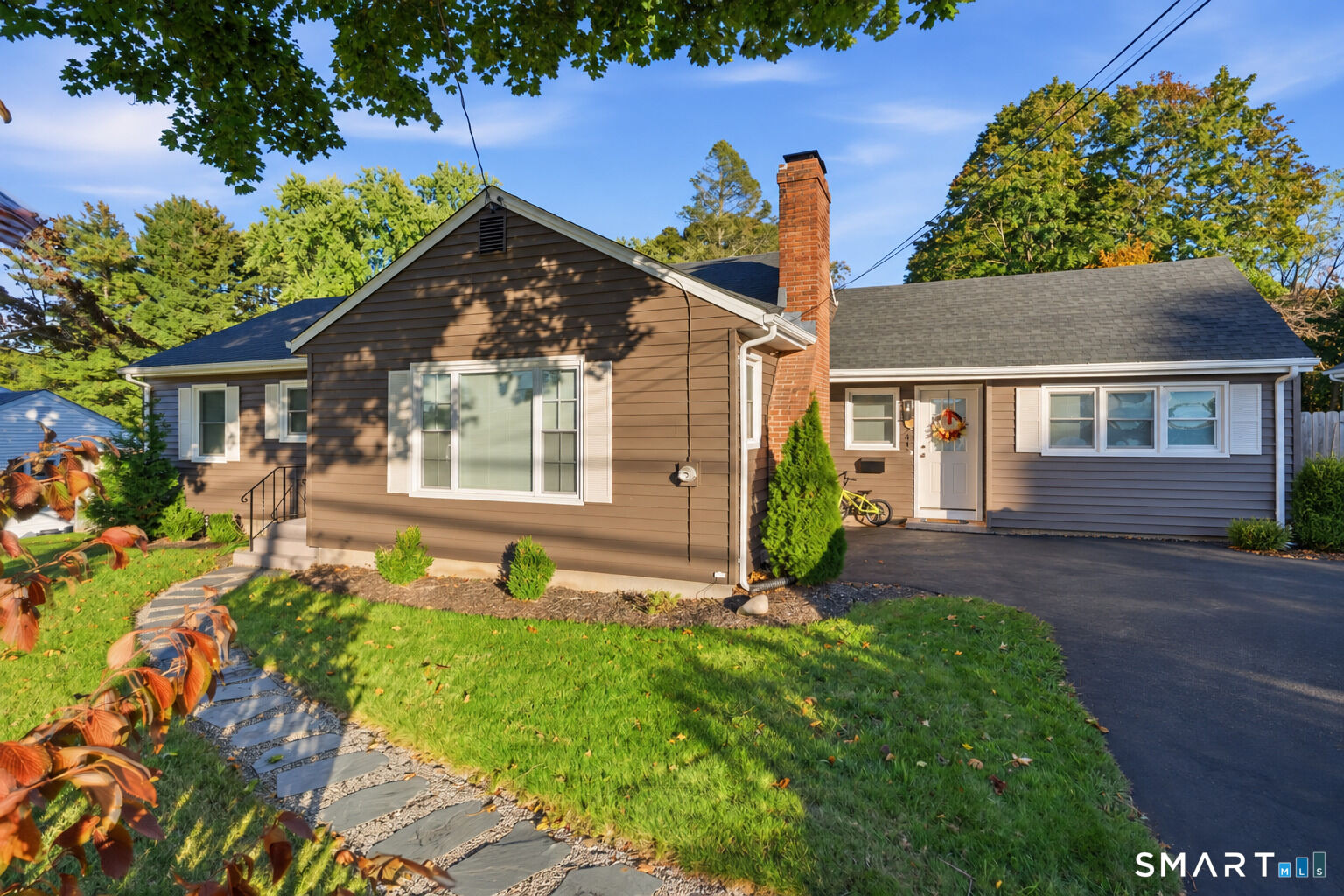 Property Photo:  241 Vernon Street  CT 06042 