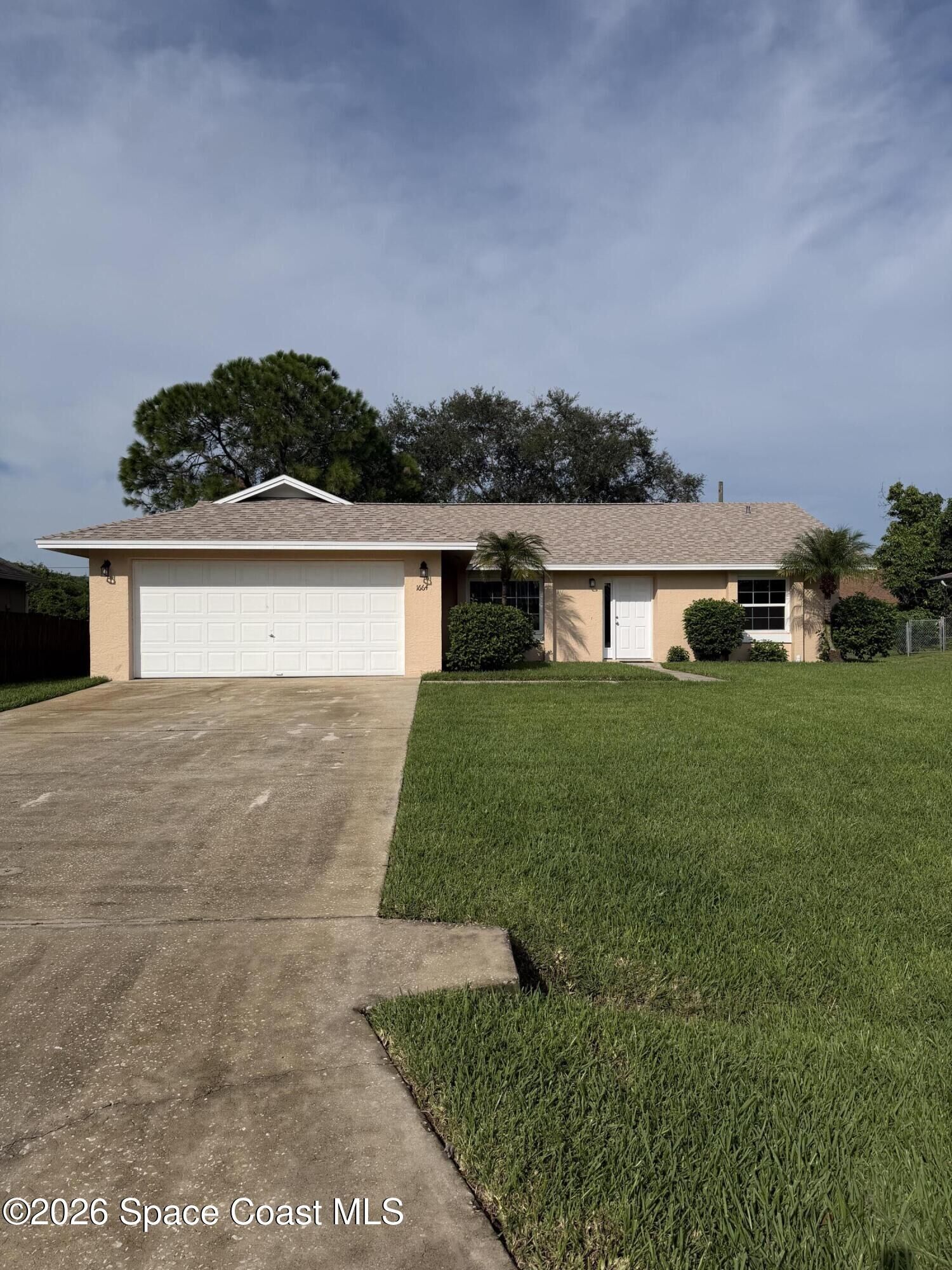 Property Photo:  1664 NW Jacinto Avenue NW  FL 32907 