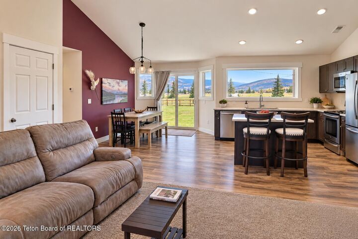 Property Photo:  1611 Harvest Lane  ID 83422 