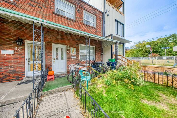 Property Photo:  60 Fennings Street  ON M6J 3B8 