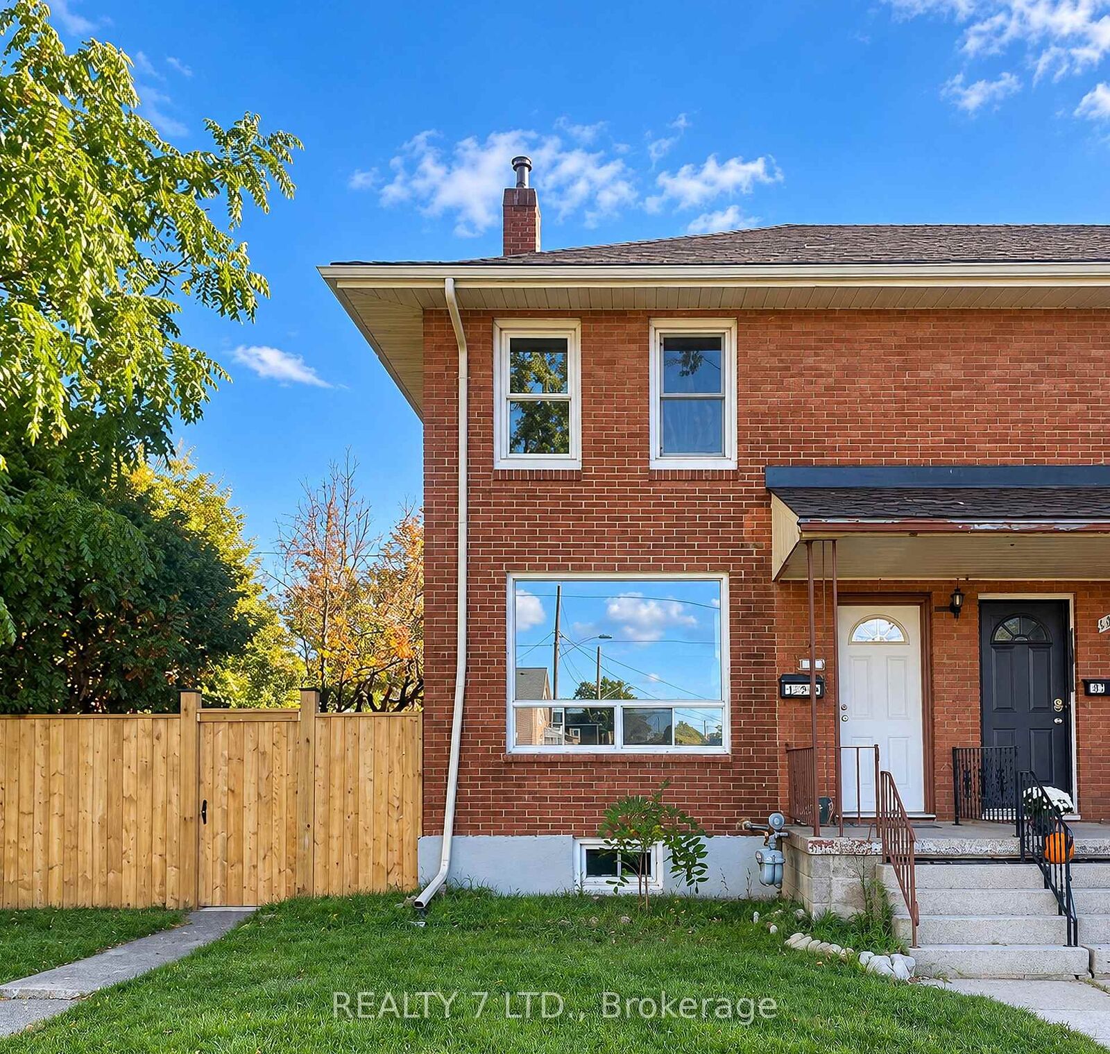 Property Photo:  199 Lincoln Street  ON L3B 4M8 