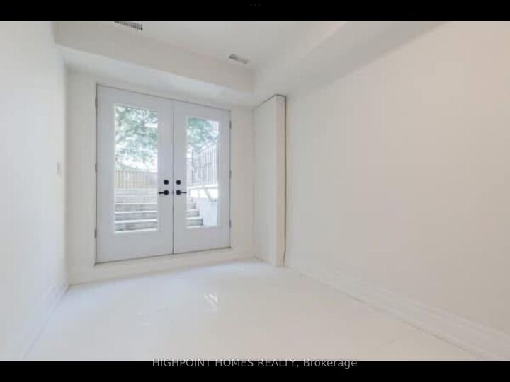 Property Photo:  72B Gooderham Drive Lower 1  ON M1R 3G7 