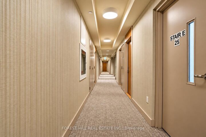 Property Photo:  8960 Jane Street 2516  ON L4K 0N9 