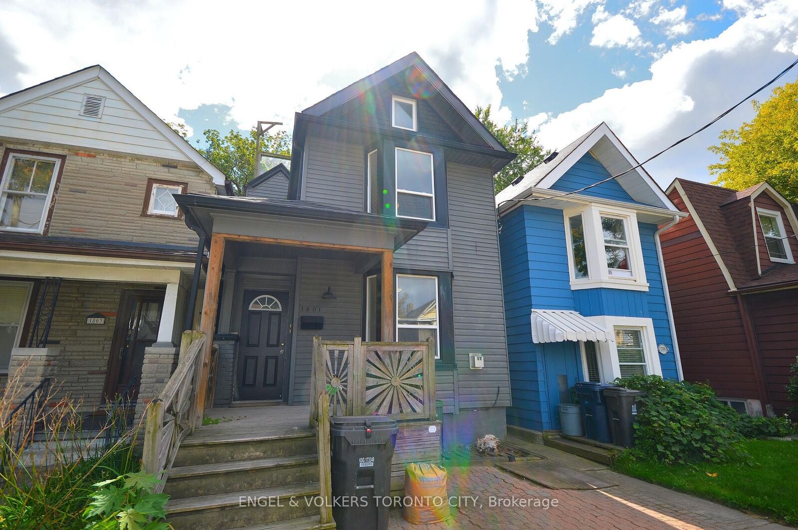 Property Photo:  1801 Dundas Street E Basement  ON M4L 1M4 