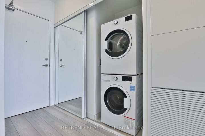 Property Photo: 82 Dalhousie Street Ph08 ON M5B 0C5