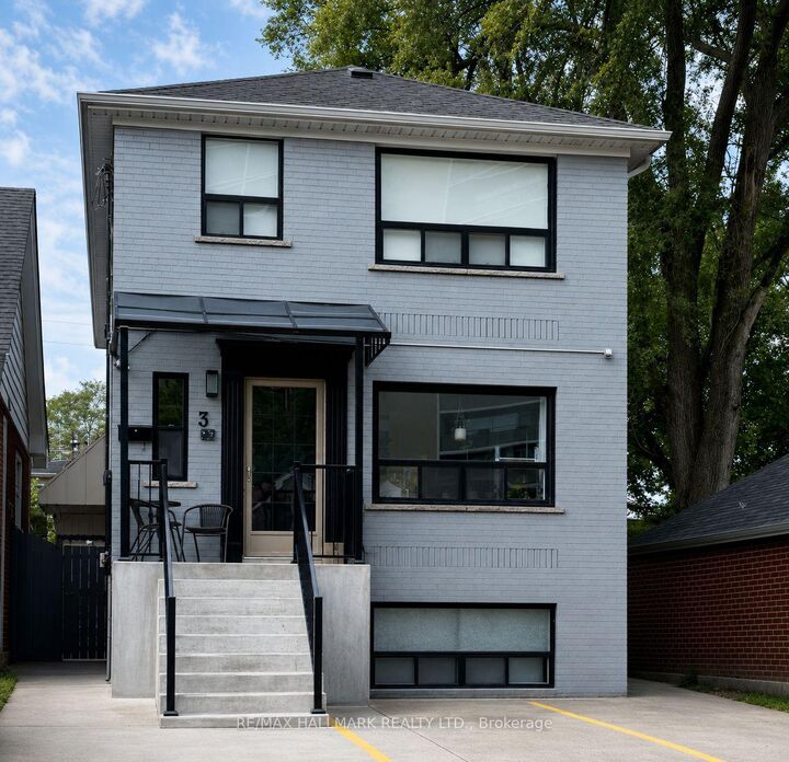 Property Photo:  3 Cosburn Avenue  ON M4K 2E6 