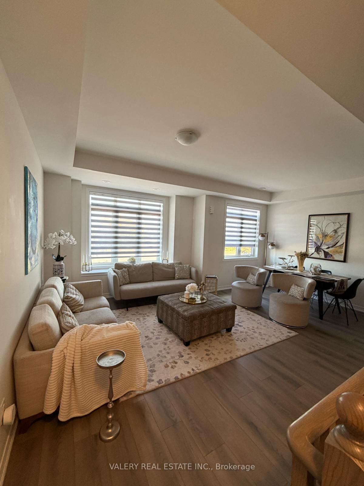 Property Photo:  517 Dundas Street E  ON L6H 3P6 