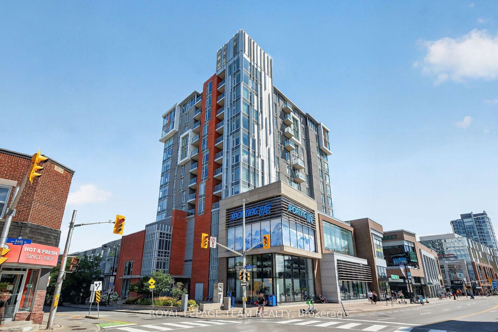 Property Photo:  118 Holmwood Avenue 1102  ON K1S 5J5 