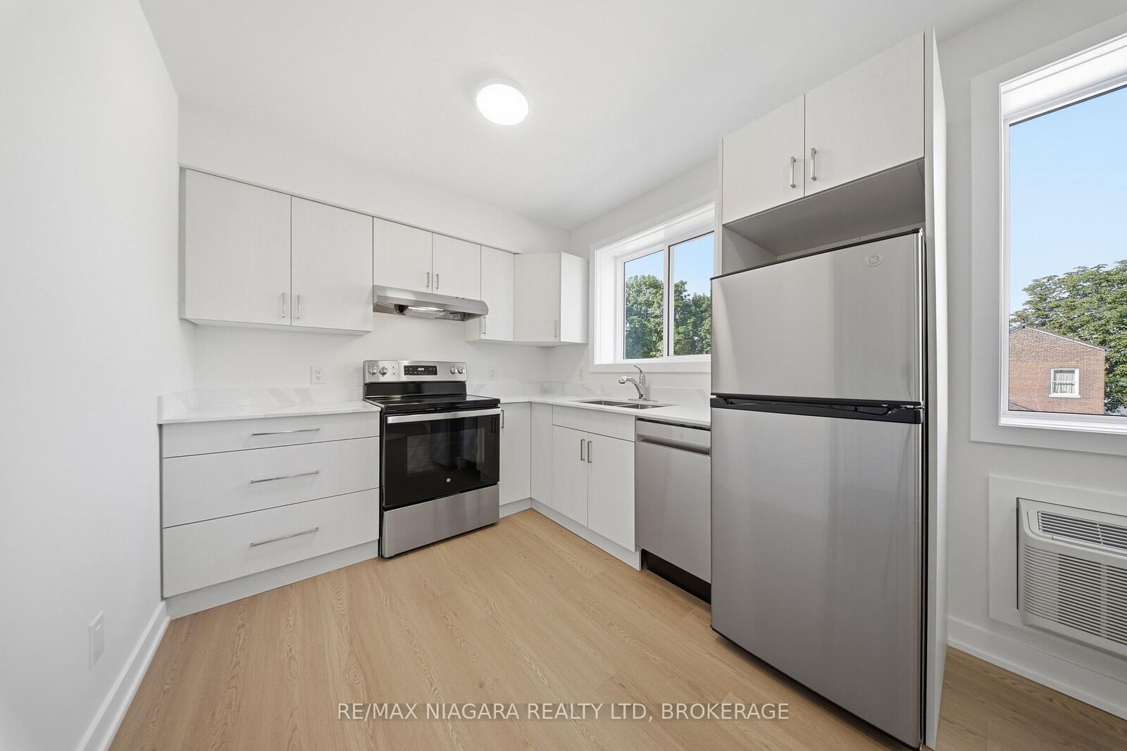 Property Photo:  140 Church Street 102  ON L2R 3E4 