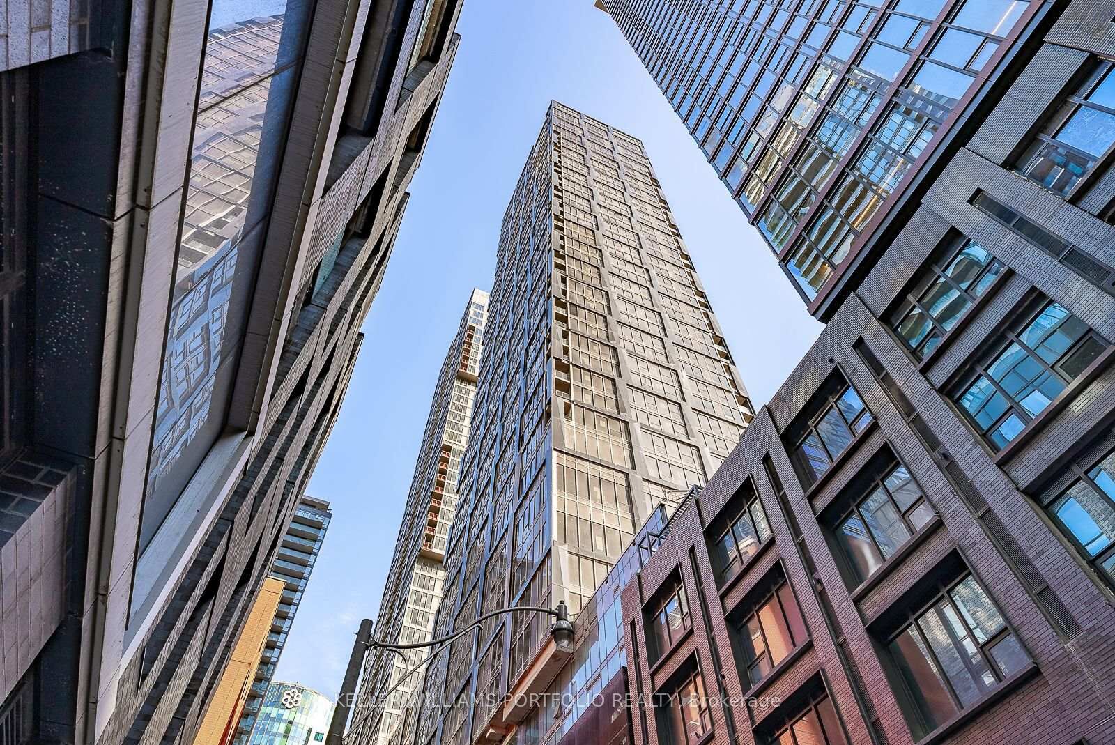 Property Photo:  35 Mercer Street 2610  ON M5V 0V1 