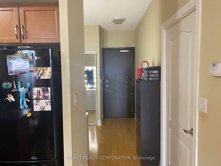 Property Photo:  1105 Leslie Street 1207  ON M3C 2J7 
