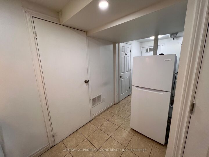 Property Photo: 6 Roehampton Crescent W Basement ON L6Y 2R4