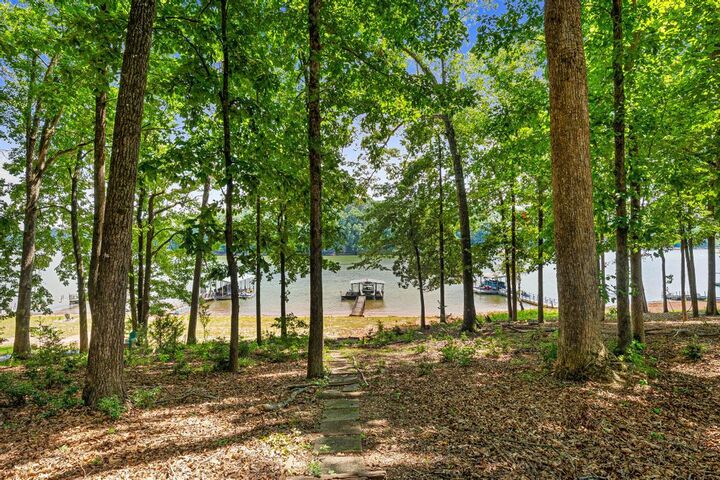 Property Photo: 415 Kenwood Drive SC 29693