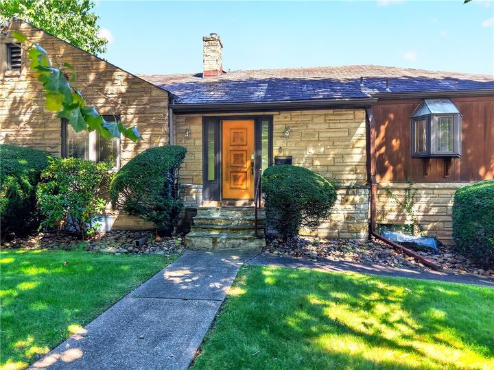 Property Photo: 1309 Summit St PA 15131