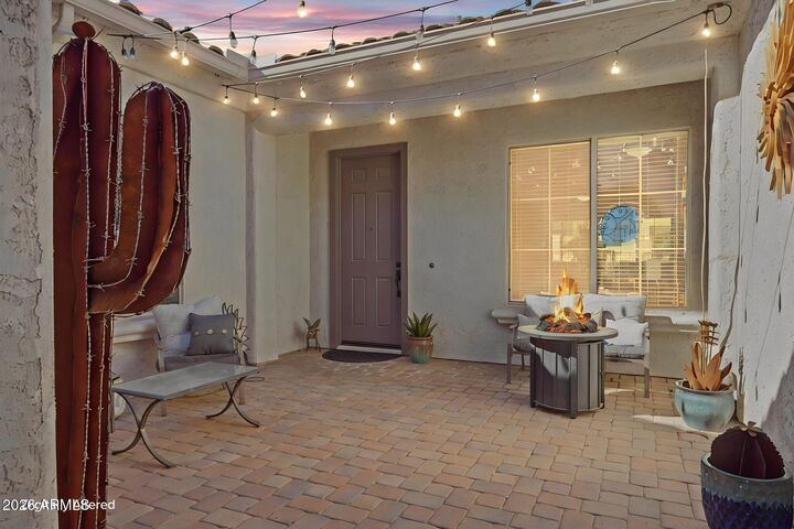 Property Photo: 10910 E Travertine Avenue AZ 85212