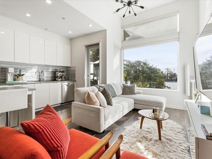 Property Photo: 3138 Riverwalk Avenue 318 BC V5S 0B6