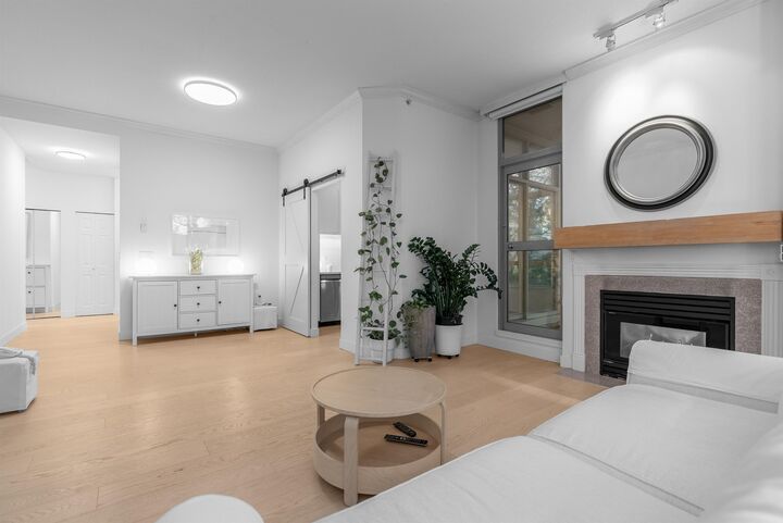 Property Photo:  160 W Keith Road 101  BC V7M 3M2 