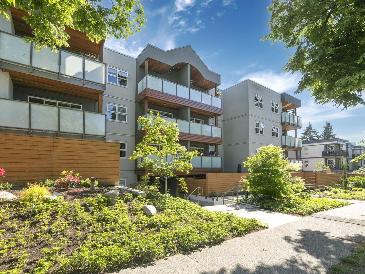 Property Photo:  570 E 8th Avenue 403  BC V5T 1S8 