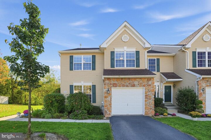 Property Photo: 997 Katie Circle PA 19468