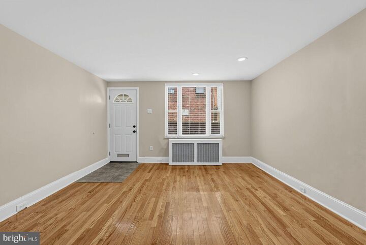Property Photo: 2405 S Warnock Street PA 19148