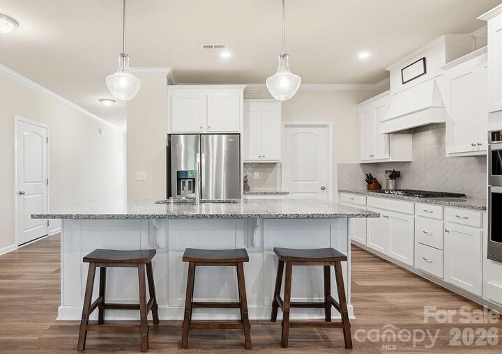 Property Photo:  1403 Laggan Lane  NC 28079 