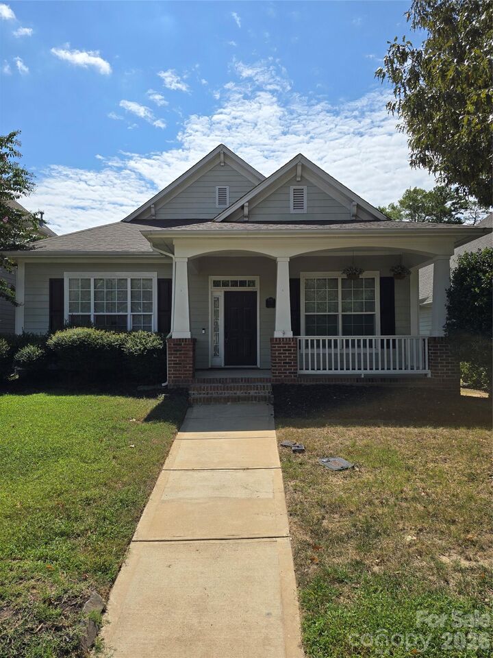 Property Photo:  1121 Gainsborough Drive  NC 28104 