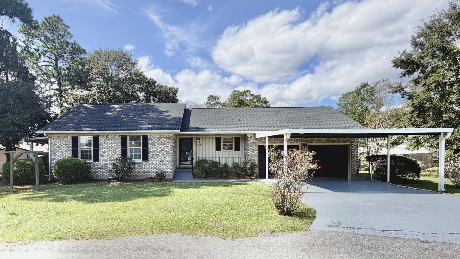 Property Photo: 104 Stuart Court SC 29486