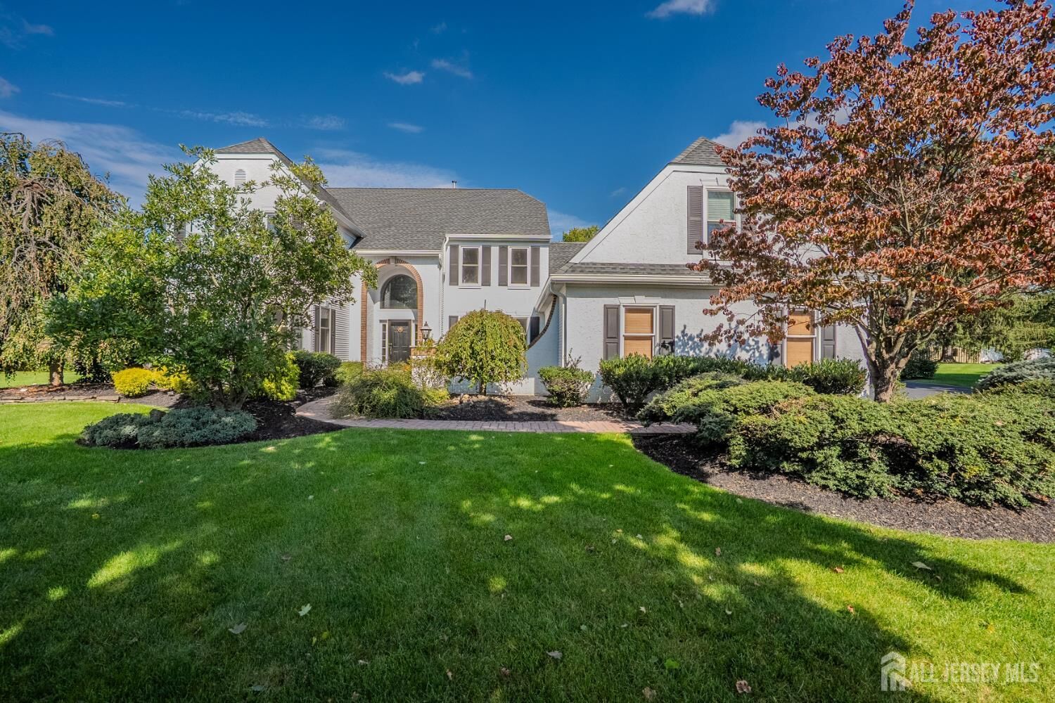 Property Photo:  7 Bunting Court  NJ 08515 