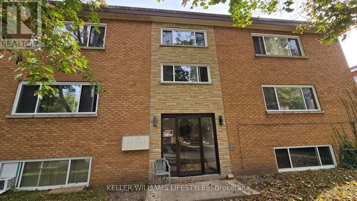 Property Photo:  6 Balfour Place Unit 3  ON N5W 4V8 