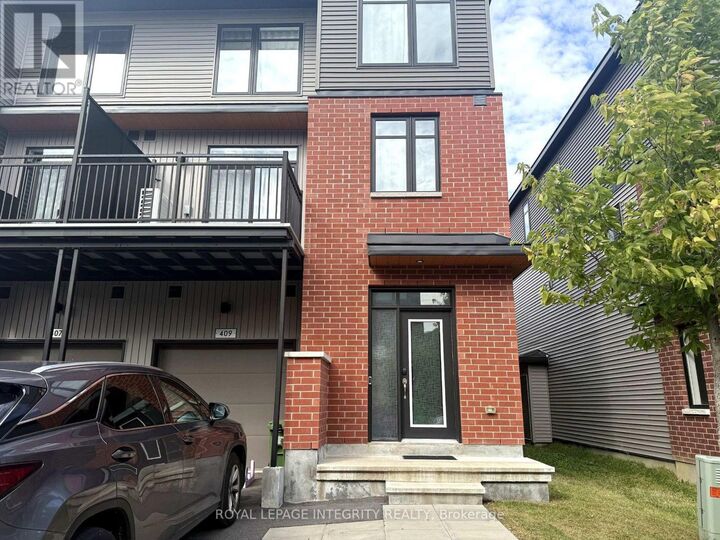 Property Photo:  409 Jewelwing Pvt  ON K1X 0M7 
