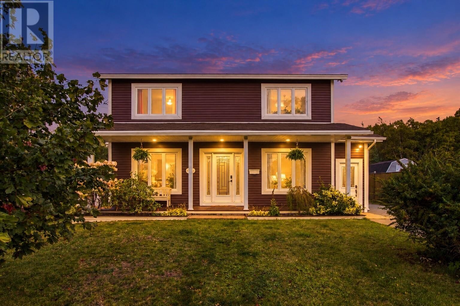 Property Photo:  37 Cambridge Crescent  NL A1W 4E1 