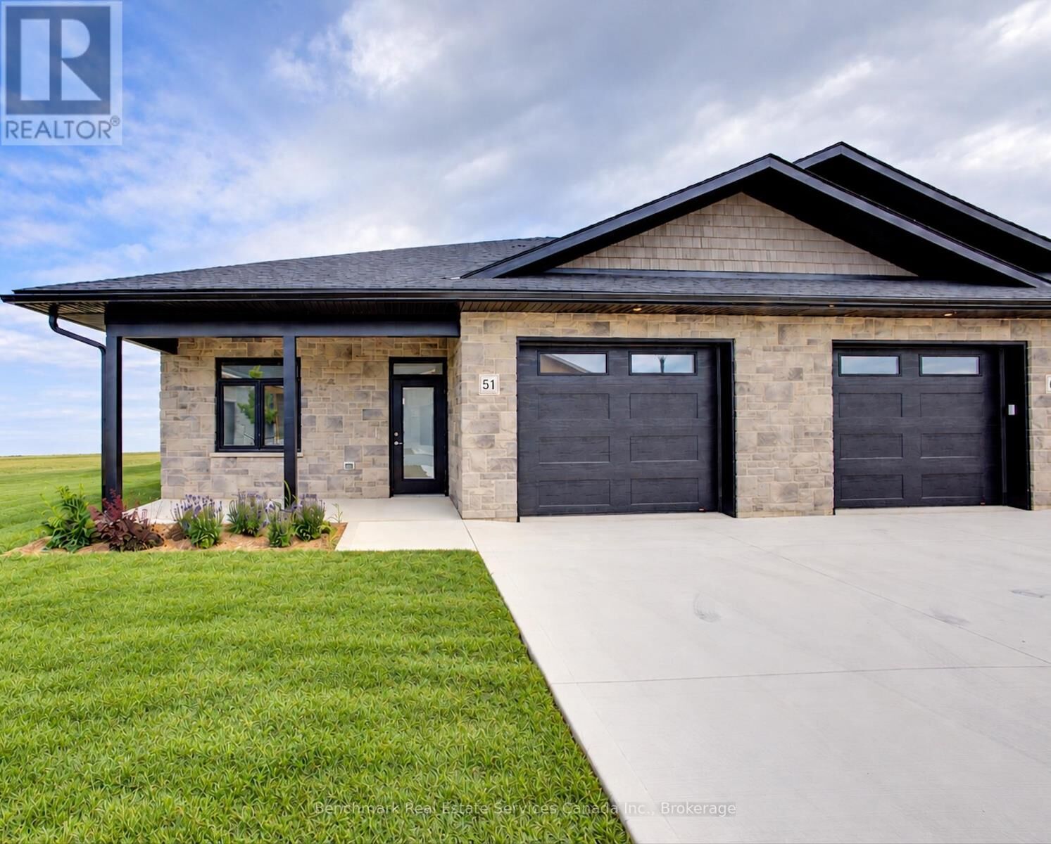 Property Photo:  51 Cavalier Crescent  ON N0G 2R0 
