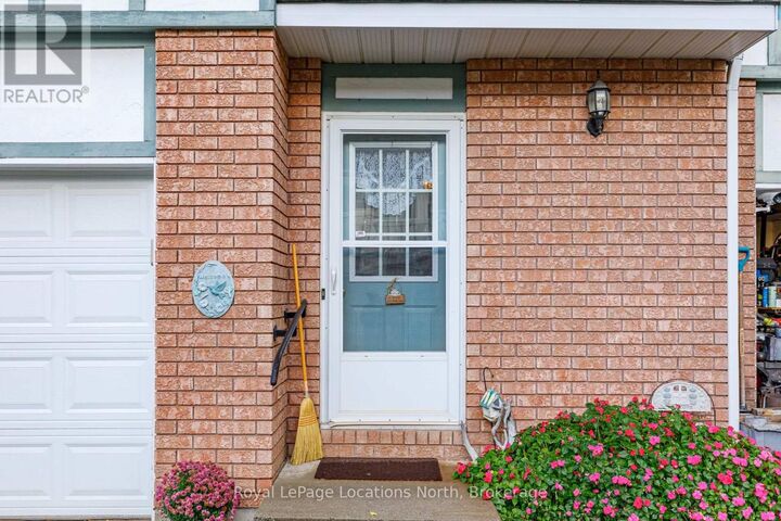 Property Photo:  403 Thomas Street South 8  ON L0M 1S0 