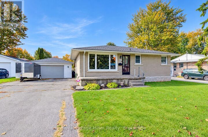 Property Photo:  164 Strachan Street  ON N5A 2B3 