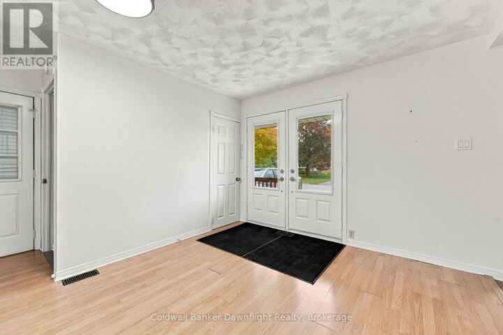 Property Photo:  36810 Crediton Road  ON N0M 1N0 