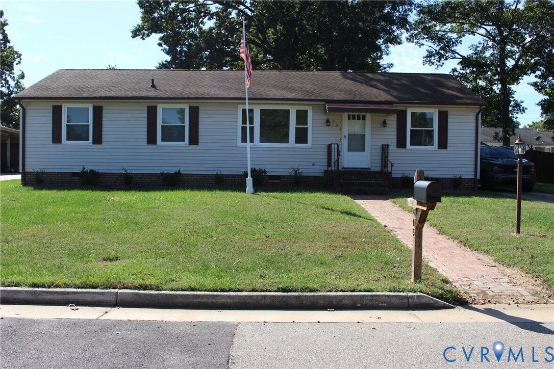 Property Photo: 905 Williamsburg Road VA 23834
